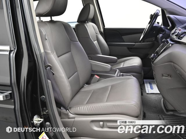 Honda Odyssey 3.5 4th 2014 — фото 10