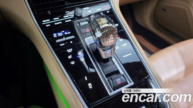 Porsche Panamera (971) 2.9 AWD E-Hybrid 2018 — фото 9