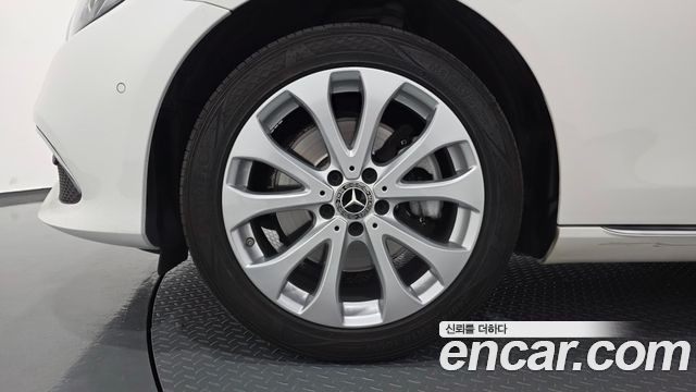 Mercedes-Benz E-Class (W213) E220d 4MATIC Exclusive 2019 — фото 5