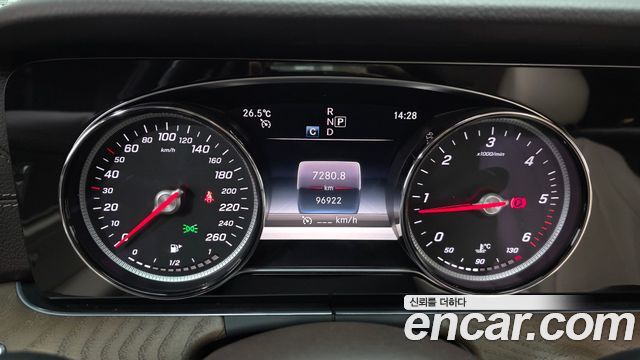 Mercedes-Benz E-Class (W213) E220d 4MATIC Exclusive 2019 — фото 8