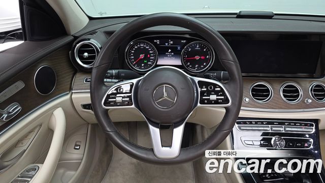 Mercedes-Benz E-Class (W213) E220d 4MATIC Exclusive 2019 — фото 13