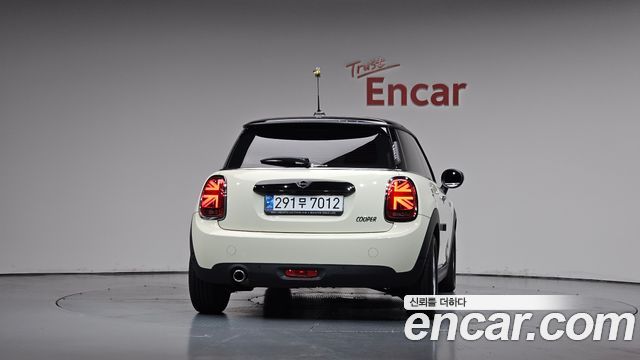 MINI Cooper Standard Third Generation 2021 — фото 4