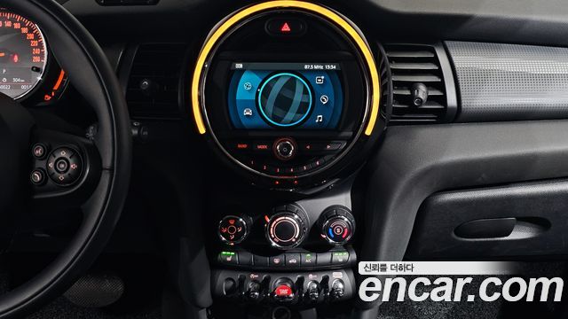 MINI Cooper Standard Third Generation 2021 — фото 19
