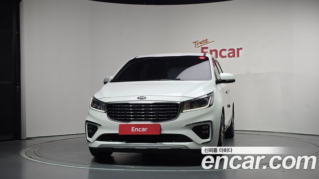 Kia Carnival 9-Seater Prstige 2019 — фото 3
