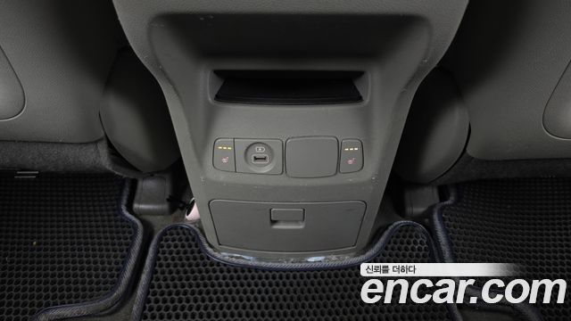 Kia Carnival 9-Seater Prstige 2019 — фото 23