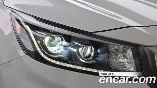 Kia Carnival 9-Seater Prstige 2019 — фото 28