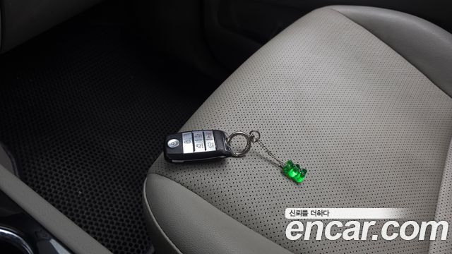 Kia Carnival 9-Seater Prstige 2019 — фото 37