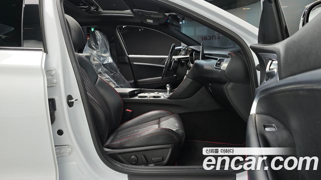 Genesis G70 3.3T Sport Advanced 2018 — фото 26