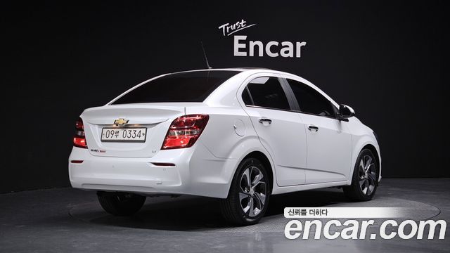 Chevrolet Aveo Sedan 1.4 Turbo LT 2017 — фото 2