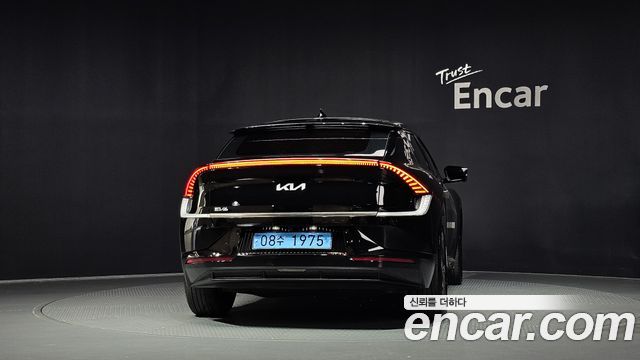 Kia EV6 Standard Earth 2023 — фото 4