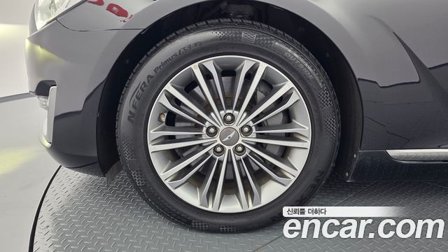 Genesis EQ900 3.8 GDI AWD Premium Luxury 2017 — фото 5