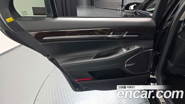 Genesis EQ900 3.8 GDI AWD Premium Luxury 2017 — фото 25