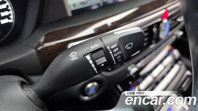 Genesis EQ900 3.8 GDI AWD Premium Luxury 2017 — фото 27