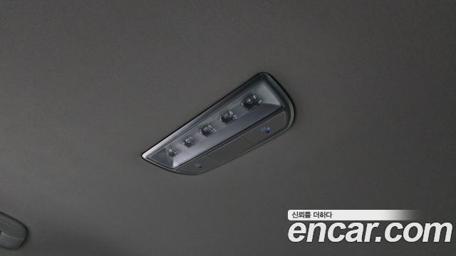 Genesis EQ900 3.8 GDI AWD Premium Luxury 2017 — фото 31