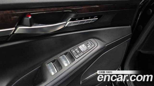Genesis EQ900 3.8 GDI AWD Premium Luxury 2017 — фото 32