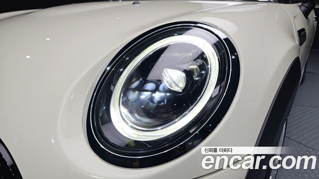 MINI Cooper Classic Plus 3rd 2022 — фото 22