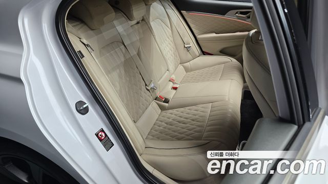 Genesis G70 3.3T Sport AWD Prestige 2019 — фото 11