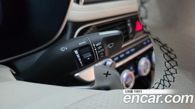 Genesis G70 3.3T Sport AWD Prestige 2019 — фото 20