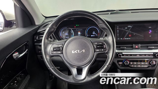 Kia Niro EV Prestige 2022 — фото 13