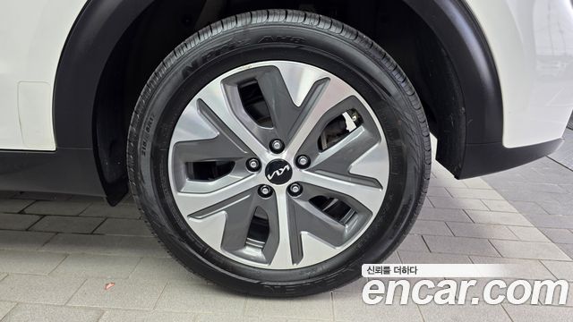 Kia Niro EV Prestige 2022 — фото 21
