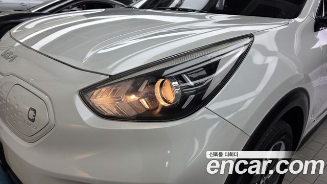 Kia Niro EV Prestige 2022 — фото 22