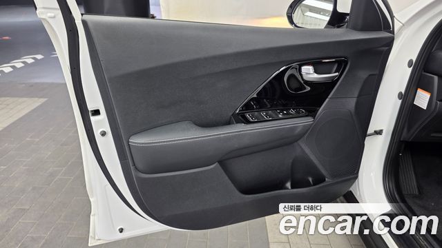 Kia Niro EV Prestige 2022 — фото 24