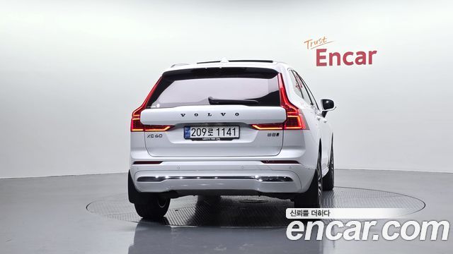 Volvo XC60 (II) B5 Ultimate Bright 2024 — фото 4