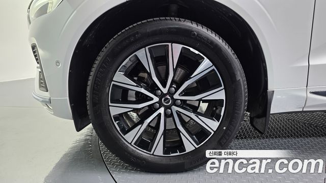 Volvo XC60 (II) B5 Ultimate Bright 2024 — фото 5