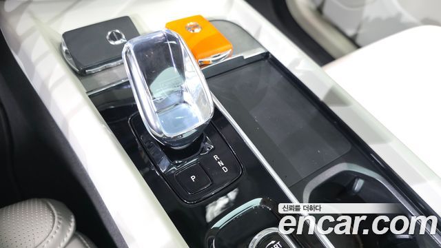 Volvo XC60 (II) B5 Ultimate Bright 2024 — фото 9