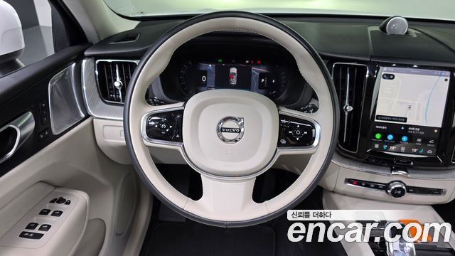 Volvo XC60 (II) B5 Ultimate Bright 2024 — фото 13