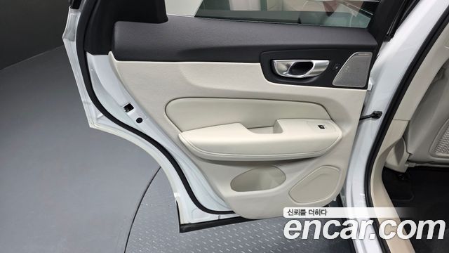 Volvo XC60 (II) B5 Ultimate Bright 2024 — фото 25