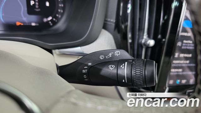 Volvo XC60 (II) B5 Ultimate Bright 2024 — фото 28
