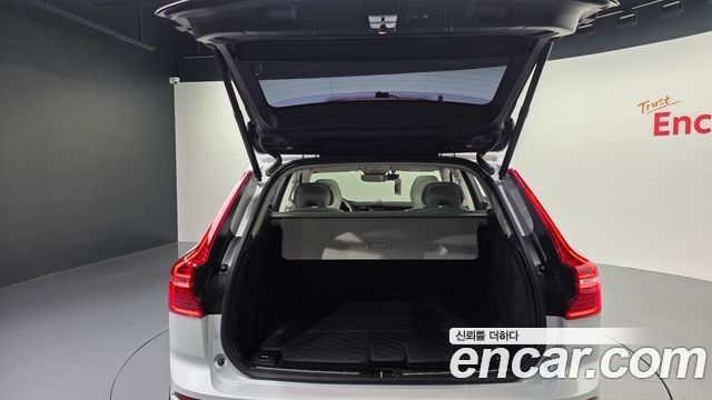 Volvo XC60 (II) B5 Ultimate Bright 2024 — фото 35