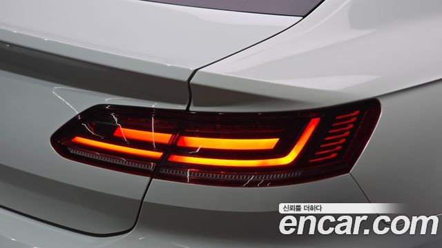 Volkswagen Arteon 2.0 TDI Prestige 2019 — фото 23