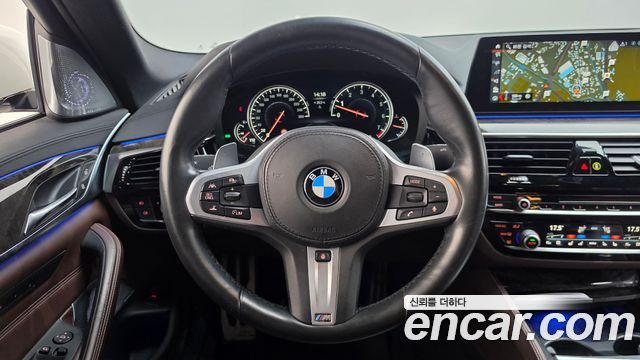 BMW 5 Series (G30) 540i xDrive M Sport Plus 2018 — фото 14