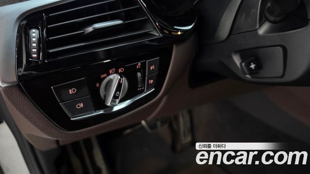 BMW 5 Series (G30) 540i xDrive M Sport Plus 2018 — фото 27