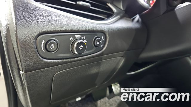 Chevrolet Malibu 1.5 Turbo LT Deluxe 2017 — фото 16