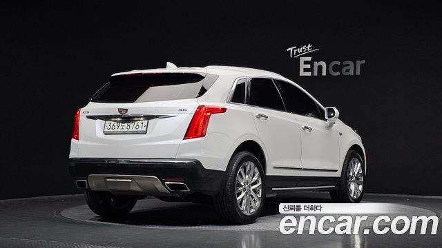 Cadillac XT5 3.6 Platinum 2017 — фото 2