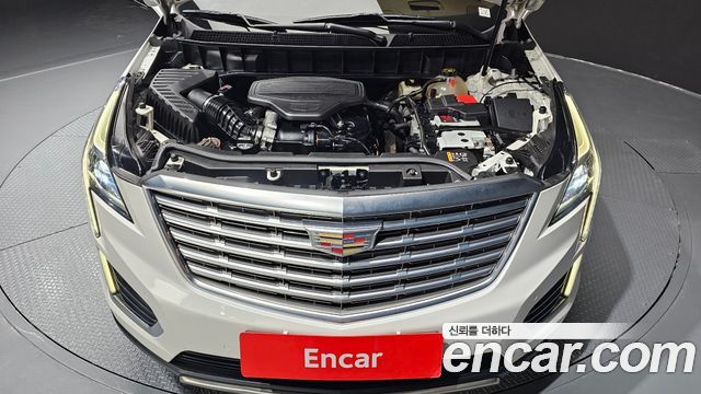 Cadillac XT5 3.6 Platinum 2017 — фото 6