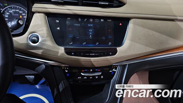 Cadillac XT5 3.6 Platinum 2017 — фото 15