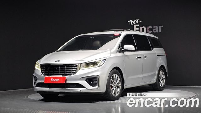 Kia Carnival 9-Seater Noblesse Special 2019 — фото 1