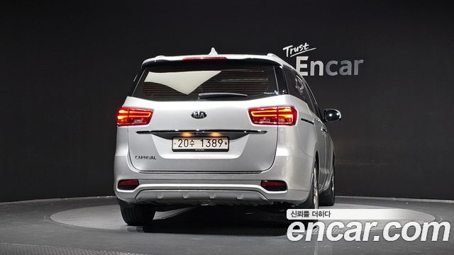 Kia Carnival 9-Seater Noblesse Special 2019 — фото 4