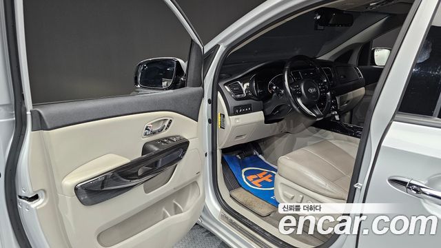 Kia Carnival 9-Seater Noblesse Special 2019 — фото 10