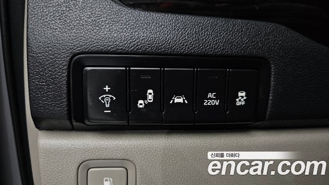 Kia Carnival 9-Seater Noblesse Special 2019 — фото 13