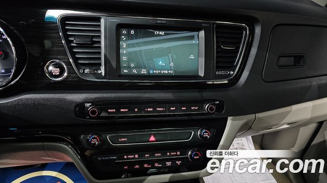 Kia Carnival 9-Seater Noblesse Special 2019 — фото 15