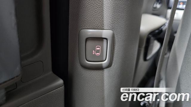 Kia Carnival 9-Seater Noblesse Special 2019 — фото 17