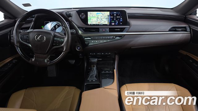 Lexus ES300h (VII) Executive 2019 — фото 7