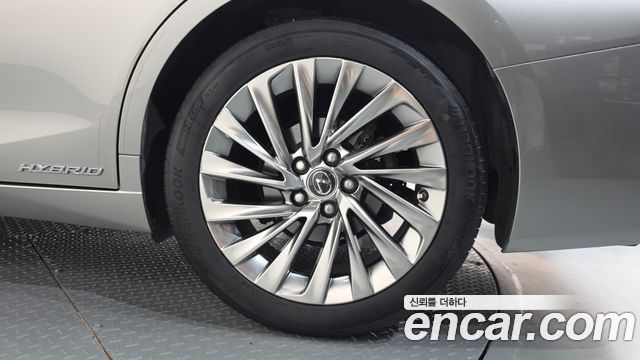 Lexus ES300h (VII) Executive 2019 — фото 21