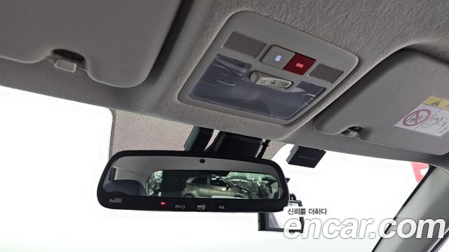 Hyundai Venue 1,6 Premium 2024 — фото 18