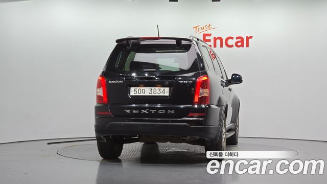 KG Mobility (SsangYong) Rexton W 2.0 4WD RX7 Prestige 2014 — фото 4